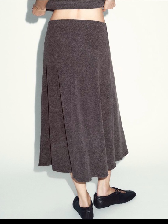 Zara Dresses & Skirts - Zara Flared Midi Skirt in brown vigore